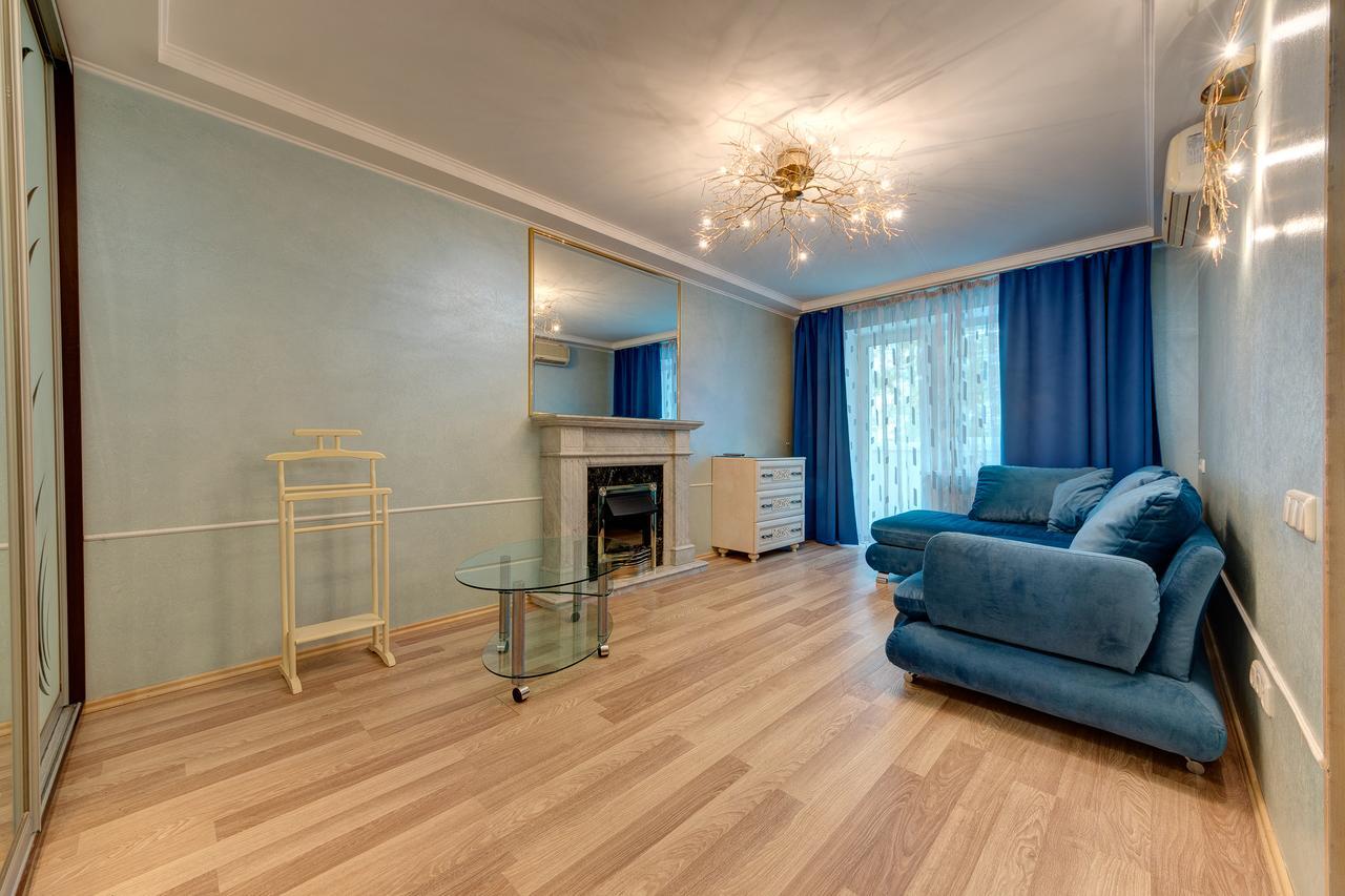 Apartamenty Na Dragomirova 10A Kiev Buitenkant foto