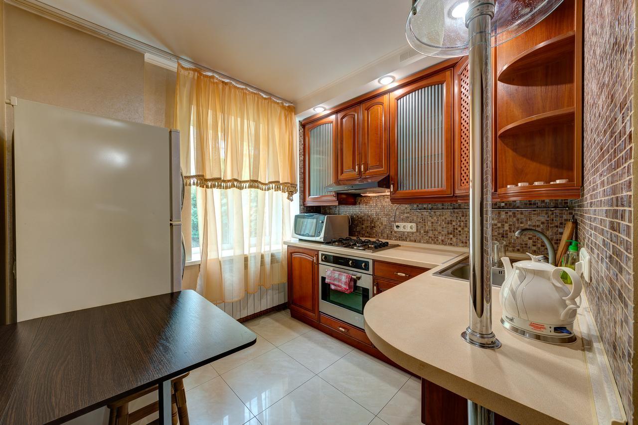 Apartamenty Na Dragomirova 10A Kiev Buitenkant foto